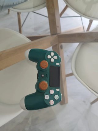 Consola PS4 + Mando + TV