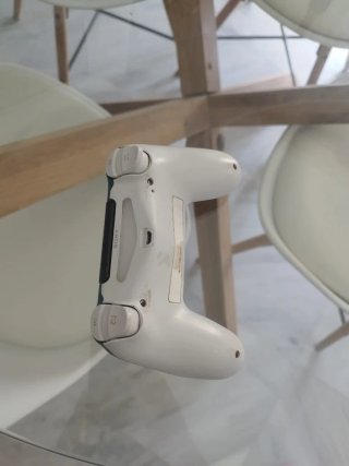 Consola PS4 + Mando + TV