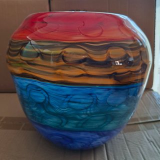 Vaso in vetro decorato