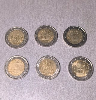 Monedas de 2 euros conmemorativas y de linea