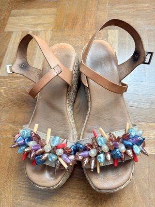 Sandalias Cuña Piel Porronet Gemma Taupe