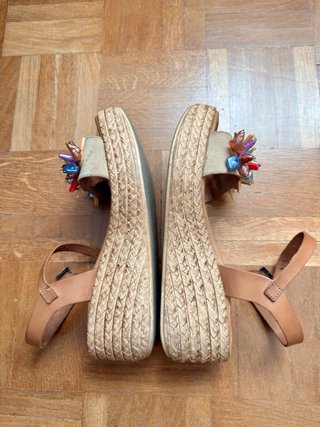 Sandalias Cuña Piel Porronet Gemma Taupe