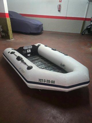 Barca neumatica tipo zodiac motor Mercury 3,5 cv