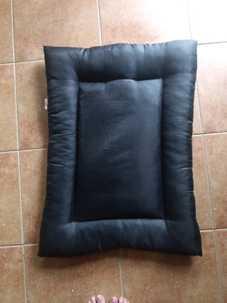 Cama para gato con estampado espacial