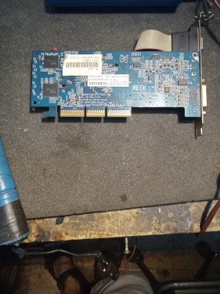 Tarjeta Gráfica GF6200 256MB DDR2 TV DVI