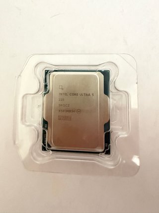 Intel Core Ultra 5 225