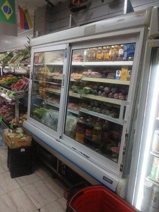 Nevera expositora refrigerada