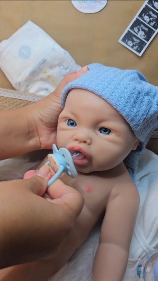 Muñeca Reborn Niño Silicona Completa