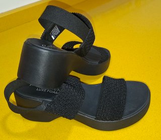 Sandalias Skechers Arch Fit Negras