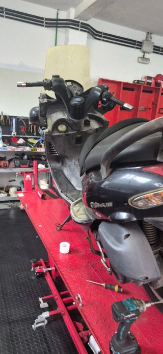 Kymco Grand Dink 125cc Scooter