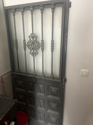 Puerta de hierro con cristal y llave 1,90 x 80 de