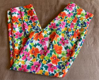 Pantalón tobillero Zara floral XS