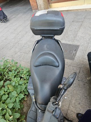 Suzuki Burgman 2011 200cc - 90.000 km