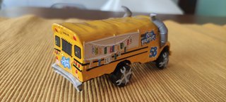 SCHOOL BUS "MISS FRITTER"