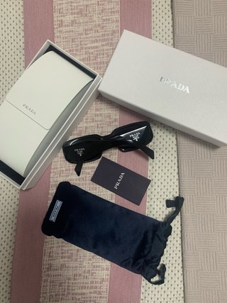 Gafas de sol Prada Negras