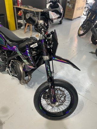 Rieju MRT 50 SM Trophy Negra/Morada