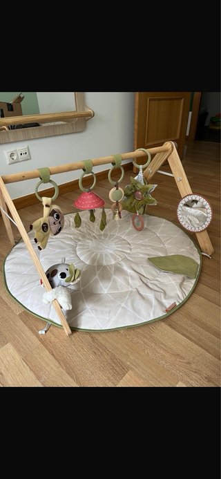 Gimnasio para bebé de madera