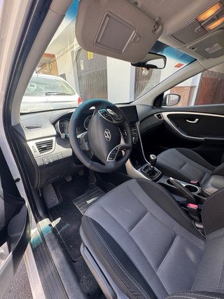 Hyundai i30 blanco 1.6 115cv