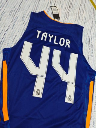 Camiseta Real Madrid Adidas 2021/22 Taylor Basket