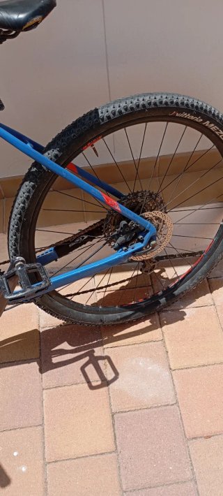 Bicicleta Cube Azul