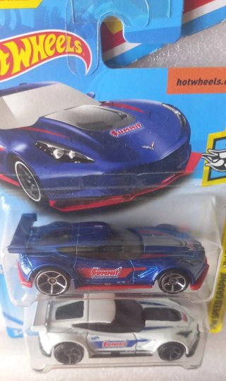 Conjunto 2 Hot Wheels Corvette C7.R