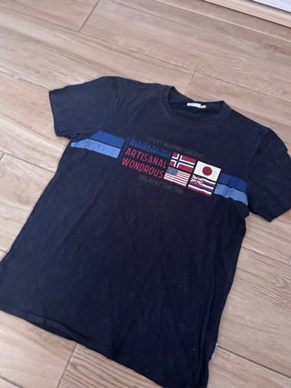 Camiseta Napapijri Azul con Banderas