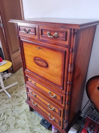 Conjunto dormitorio: cama, colchón y muebles