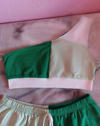 Conjunto top y pantalón nuevo