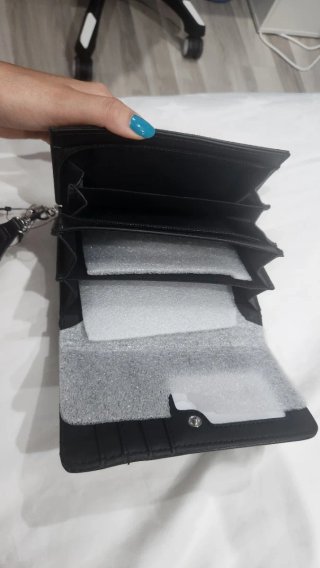 Monedero Guess Negro Nuevo