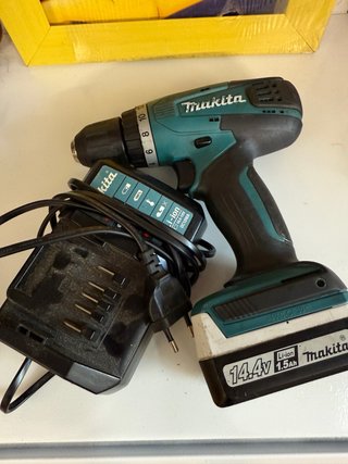 Taladro Makita 14.4V con cargador