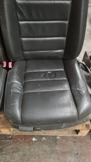 Juego Asientos VW Touareg R5 Cuero Originales