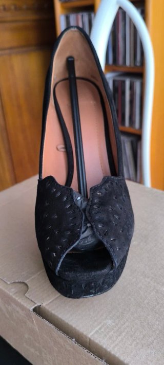 Zapato Peep Toe Negro Calado Talla 41