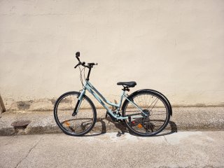 Bicicleta Riverside color blu chiaro