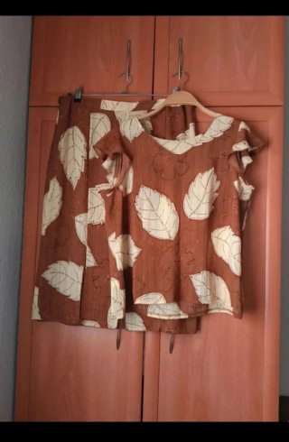 Conjunto dos piezas. Local