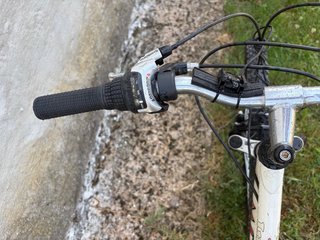 Bicicleta Monty Blanca y Azul