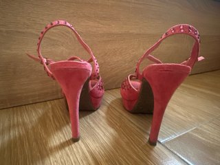 Tacones rosas con pedrería