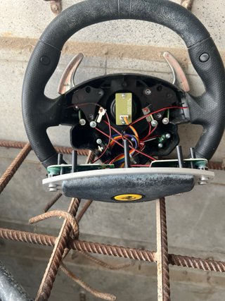 Volante Ferrari F430 Cockpit Thrustmaster