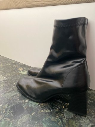 Botines negros Stradivarius