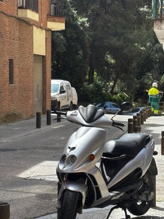 Malaguti Phantom F12 Plata