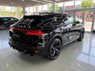 Audi RS Q8 2023