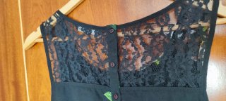 Vestido negro Only estampado floral