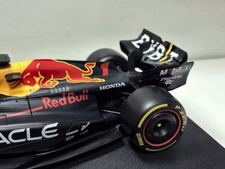 Bburago F1 Max Verstappen RB19 Red Bull 1:18
