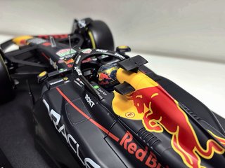 Bburago F1 Max Verstappen RB19 Red Bull 1:18