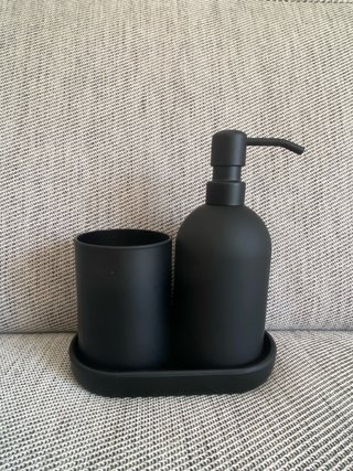 Juego de baño Ikea Gansjön negro