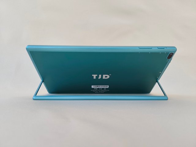 Tablet TJD 10.1" Android 2GB + 64GB con cargador