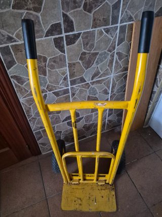 Carretilla de paquetería AYERBE