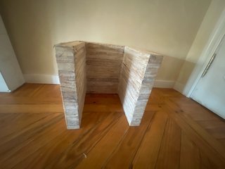 Mesita auxiliar madera maciza y jacinto de agua.