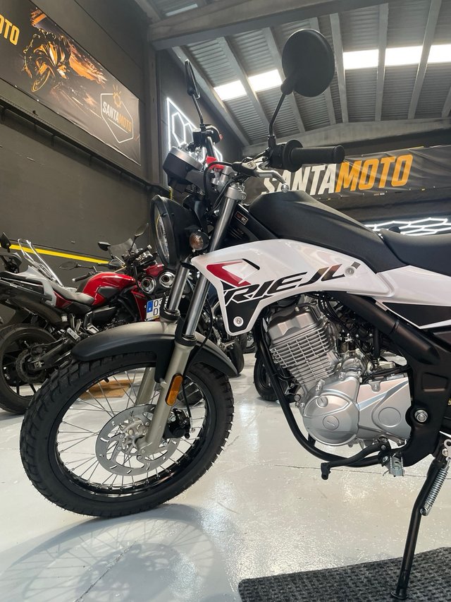 Rieju Tango Enduro Manual Negra/Plata