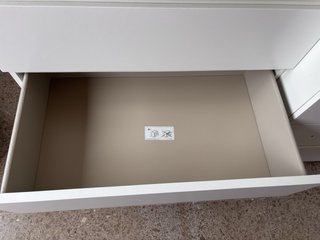 Cómoda 3 cajones Ikea modelo MALM.