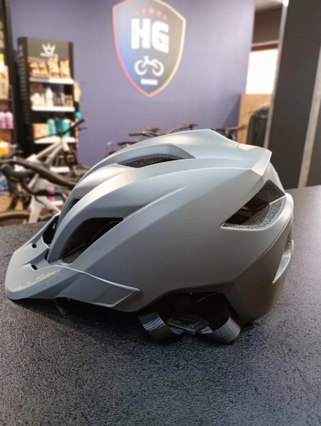 Casco Troy Lee Flowline Gris Talla ML